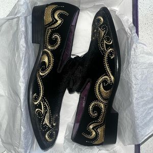 Men’s loafers purchased in men’s Italian store for prom. size 8 (lightly worn)